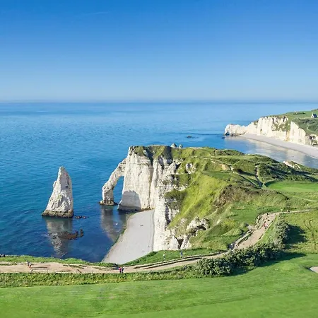 Stunning In Criquetot-lʼEsneval